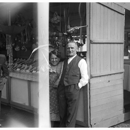 Fête patronale sur la place de Sirault en 1934